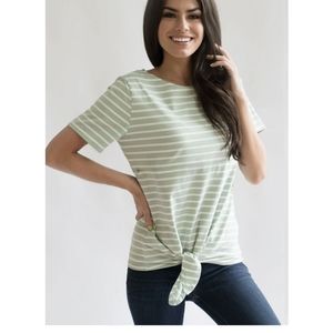 Nursing Queen zippered tie front nursing top